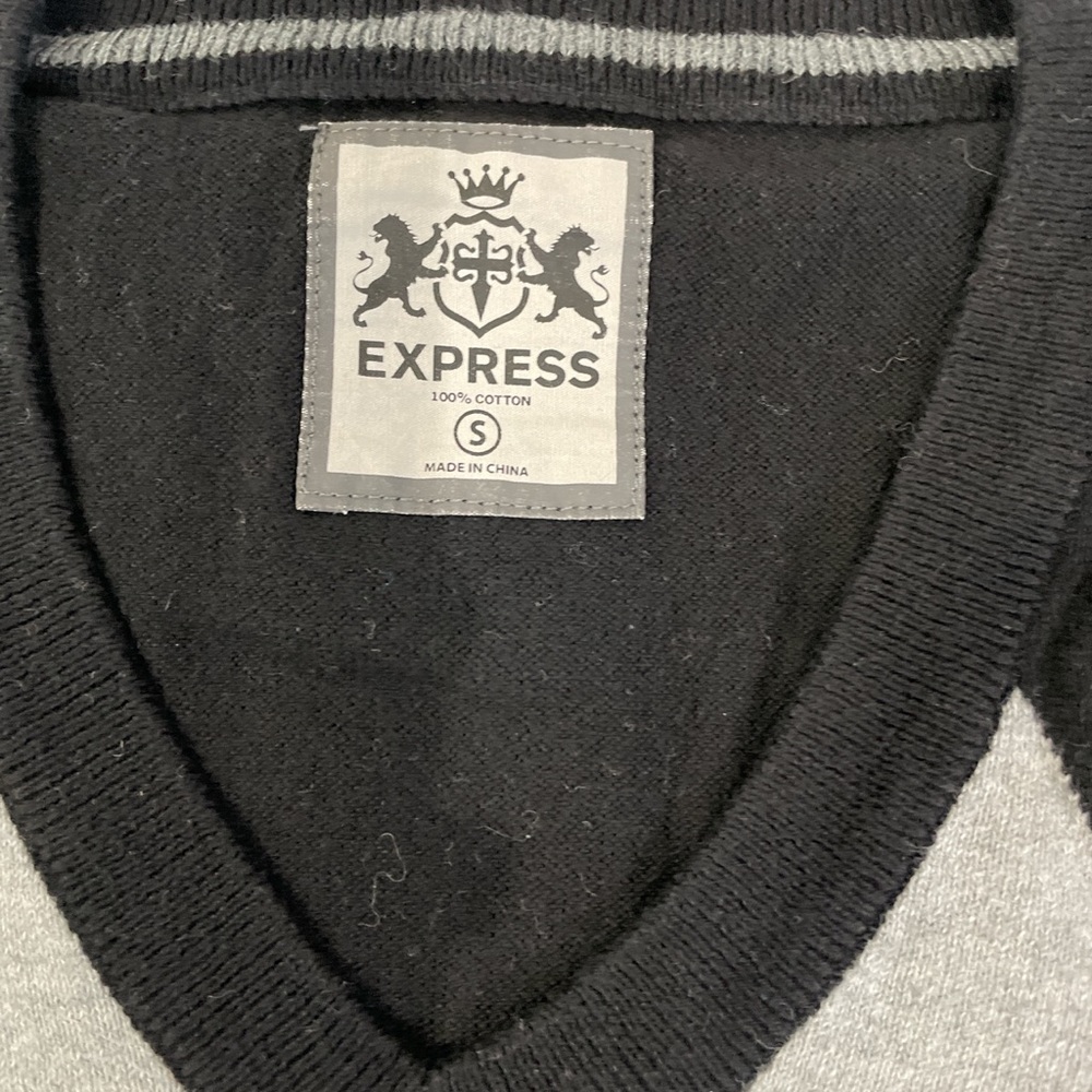 Sweater - Picture 5 of 5